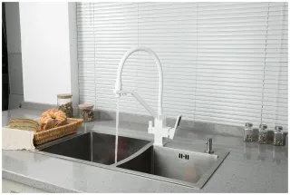 Смеситель для кухни Gappo G4317-8 со встроенным фильтром под питьевую воду белый/хром